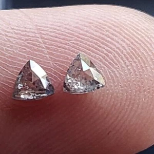4.00mm Trillion Cut Clear Gray Salt & Pepper Faceted Rose Cut Diamond 2Pcs Pair - Foto 1 di 9