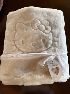 Tiro mágico de piel sintética Pottery Barn Hello Kitty® Foto 1 de 3