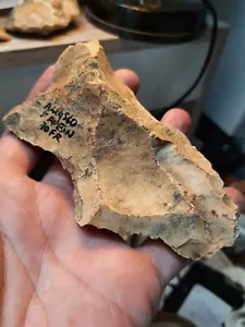 Very nice Acheulean / early Mousterian scraper - Paleolithic France - Picture 1 of 9