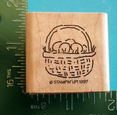 CESTA DE PASCUA ESTAMPADA con sello de goma de huevos Foto 1 de 2