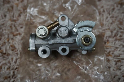 Conjunto de bomba de aceite Kawasaki G7 1975 nuevo de lote Foto 1 de 2