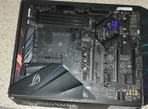 ASUS ROG Strix B450-F Gaming AM4 SCHEDA MADRE ricambi o riparazioni scatola originale - Foto 1 di 8