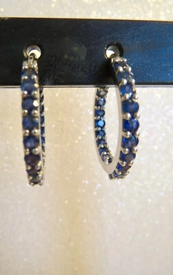 纯银 1 英寸圆形蓝色蓝宝石内侧 HOOP HUGGIE 耳环 2.8 毫米 — 第 1/4 张图片