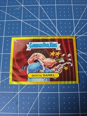 💥Dental Daniel GARBAGE PAIL KIDS CHROME SERIES 5- YELLOW WAVE #139/275.  - Image 1 of 4