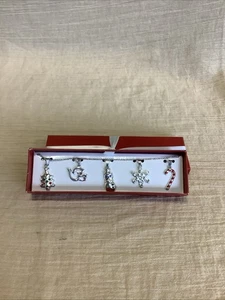 Nuova Collana Avon 2009 Natale 5 Charm 18” Festività Tono Argento Con Confezione Regalo - Foto 1 di 6