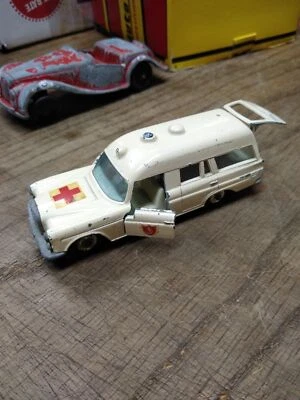 Vtg Matchbox King Size #K6 Mercedes Benz Binz Ambulance Diecast Toy Car England - Image 1 of 4