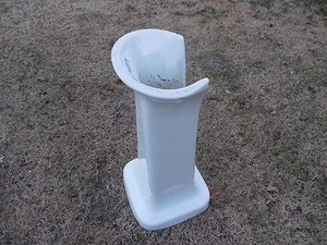 MOTT PORCELAIN PEDESTAL SINK STAND 100 YEARS OLD? - Picture 1 of 9