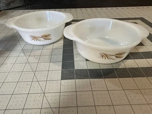 Vintage Fire King Small Casserole Dish 1 Pint No Lids R10 Set of 2 Wheat Pattern - Picture 1 of 5