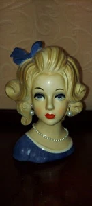 Vintage Lady Head Vase - Napcoware C8500 5" x 7.5" Earrings & Necklace - Picture 1 of 9