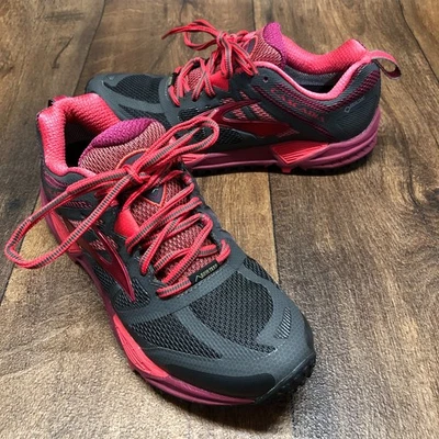Brooks Cascadia 11 GTX Women's Size 7 B (Medium) Trail Running Shoes Gray Pink - Image 1 of 4
