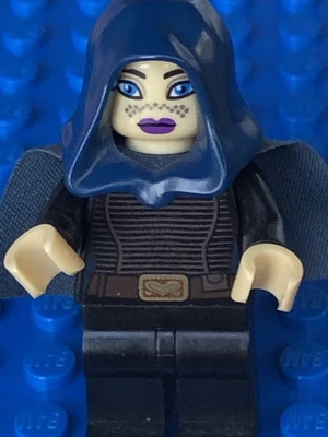 Lego Star Wars: The Clone Wars- Barriss Offer Blue Cape/ Hood Minifigure Sw0379 - Image 1 of 4