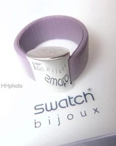 SWATCH BIJOUX SCHMUCK: RING "GLISTERY" JRP007 LEDER & EDELSTAHL - FLIEDER *NEU* - Bild 1 von 3