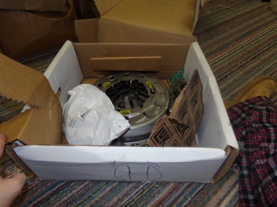 NUEVO Kit de embrague Luk Repset 04173 6H01A *ENVÍO GRATUITO* Foto 1 de 1