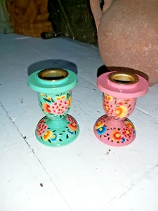 A SET OF TWO HAND PAINTED KASHMIRI CANDLESTICKS - Picture 1 of 9