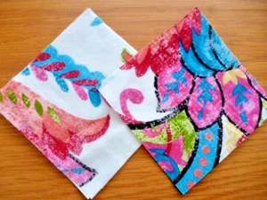 20 patchwork squares - Floral design- rotary cut -4 inch - Picture 1 of 1