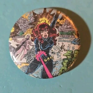 BLACK WIDOW 2" Comic Buch Pin Zurück Button - Bild 1 von 2