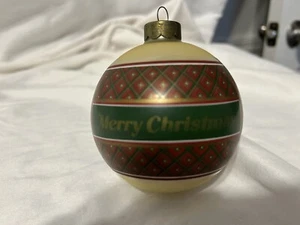 Vintage Christmas Ball 1981 - Picture 1 of 3