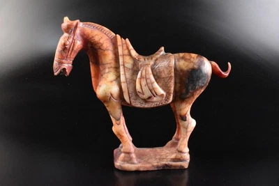 U8243: Piedra japonesa jade/joyas ESTATUA DE CABALLO escultura adorno estatuillas Foto 1 de 4