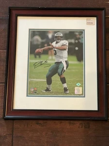 DONAVAN MCNABB SIGNED AUTO PHILADELPHIA EAGLES FRAMED CUSTOM 13" X 16" COA - Picture 1 of 6