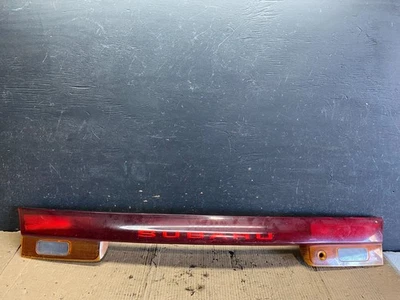 Panel de luz trasera central montado en el maletero Subaru Legacy Wagon 1995 a 1996 Q0368 DG Foto 1 de 4