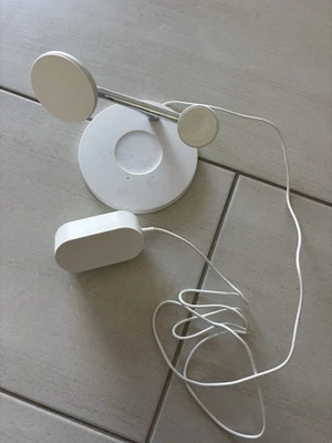 Base de carga inalámbrica Belkin Boost Charge Pro 3 en uno blanco funciona muy bien Foto 1 de 4