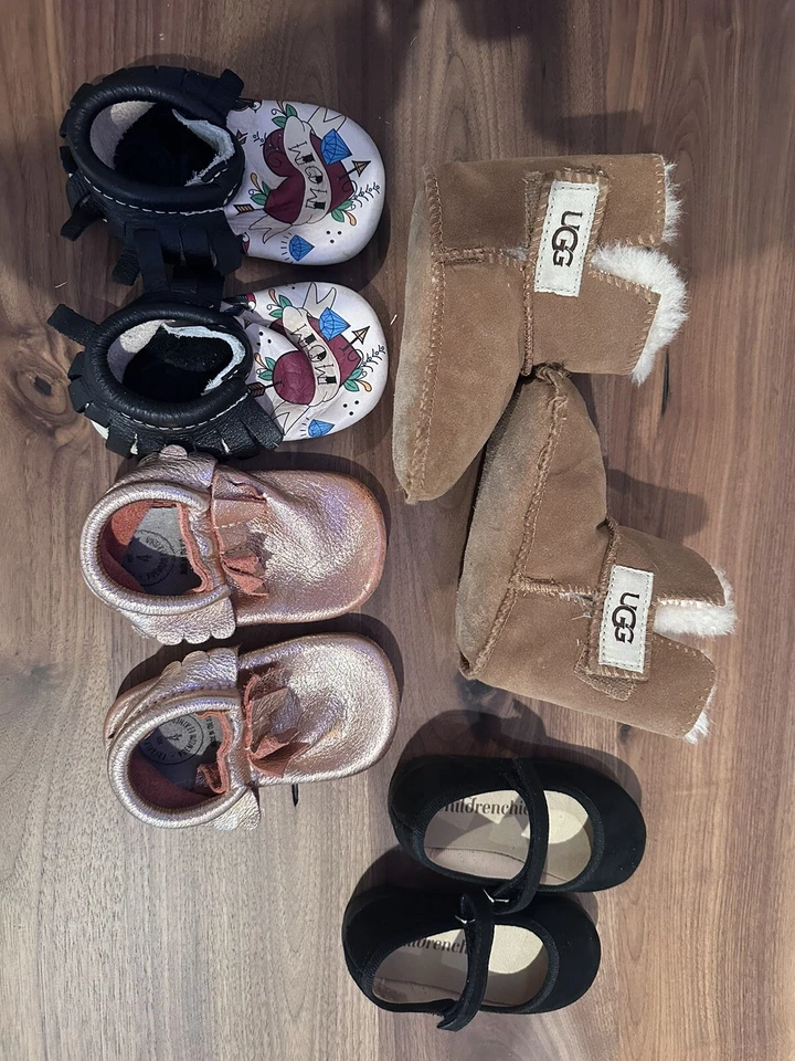 Lote de zapatos de niña pequeña talla 4. Foto 1 de 1