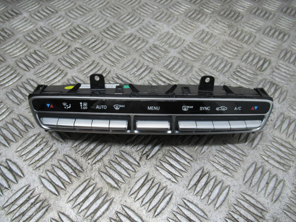 2017 MERCEDES C-CLASS C200 C205 AMG COUPE A/C HEATER CLIMATE CONTROLS REF19252 - Image 1 of 4