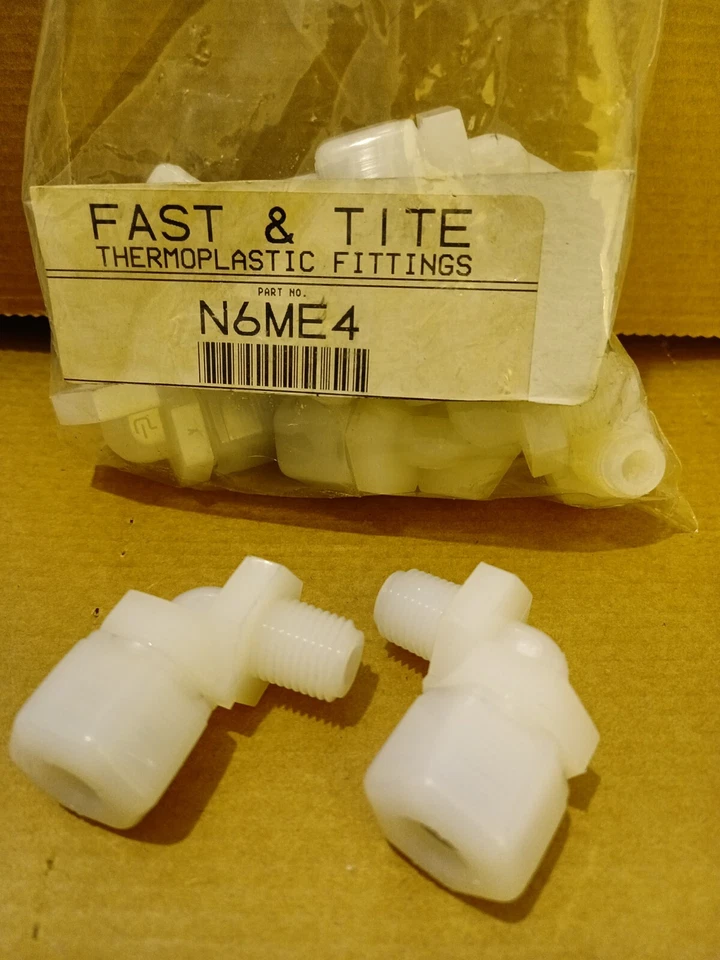 Parker N6ME4 3/8" Tubing X 1/4" MPT Connecter Fitting New Old Stock - Image 1 of 1