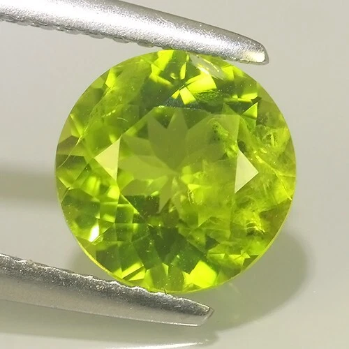 2.30Cts SUPER NATURAL ROUND PERIDOT  8.2MM-REF VIDEO - Image 1 of 1