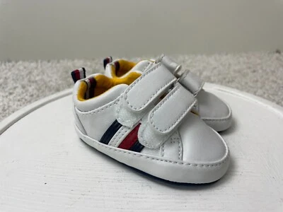 Tommy Hilfiger Bebé Henry Zapatillas Zapatos Niño Pequeño 1 Gancho y Lazo Primer Caminante Blanco Foto 1 de 4