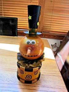 VINTAGE HALLOWEEN PUMPKIN BOBBLE CANDY CONTAINER! - Picture 1 of 13