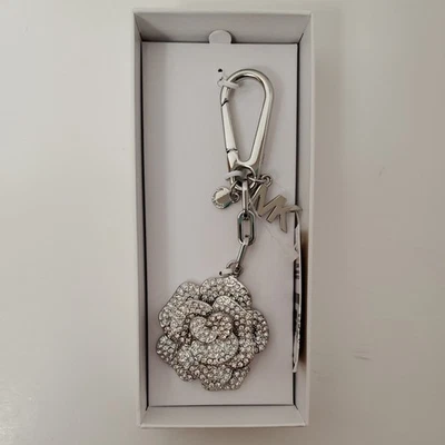 Nuevo con etiquetas Llavero Michael Kors Pave Rosa Tono Plata Hardware. Foto 1 de 4