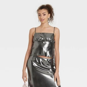 Neu mit Etikett Wild Fable Damen-Tanktop silberfarben kurz geschnitten Spaghettiträger Satin Größe XXS - Bild 1 von 6