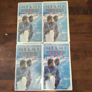 Miami Vice, VHS Collector's Edition, Tapes Four Pack , Seven Classic Episodes - Foto 1 di 4