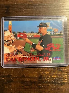 A111,347 - 1999 Fleer Tradition Warning Track #8 Cal Ripken - Picture 1 of 1