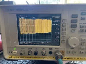 HP Agilent 8563EC Spectrum Analyzer 26.9 Ghz opt 6 20 hz opt 7 NEW LCD ! Cal’d - Picture 1 of 8