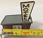 (H0) Vintage Small Motel Front Office w/working door Brown Good 8/10
