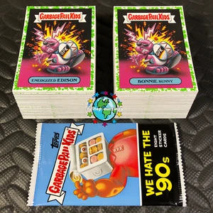 2019 GARBAGE PAIL KIDS WE HATE THE 90ER KOMPLETTES GRÜNES KOTZ 220-KARTEN-SET + UMHÜLLUNG - Bild 1 von 1