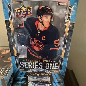 Hobby de hockey 2023/24 Upper Deck Series 1 - Connor Bedard SP - Imagen 1 de 3