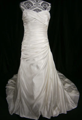 Vestido de novia Essense of Australia blanco roto satinado sin tirantes acanalado corsé NUEVO Foto 1 de 4