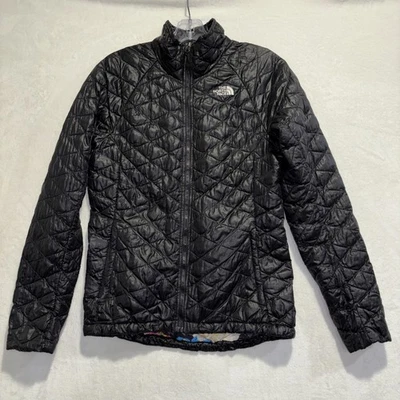 Jaqueta Thermoball Feminina The North Face Pequena Preta Zíper Completo Bolsos Nylon Tampão - Imagem 1 de 4
