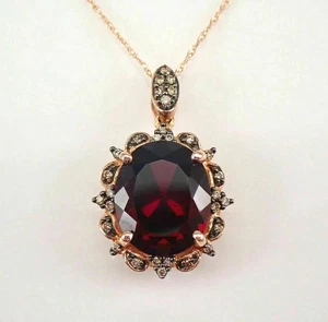 Ciondolo aureola donna 2,2 ct taglio ovale granato rosso creato in laboratorio placcato oro rosa 14 carati - Foto 1 di 4
