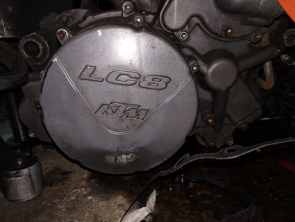 KTM 950 990 LC8 right engine case - Image 1 of 1