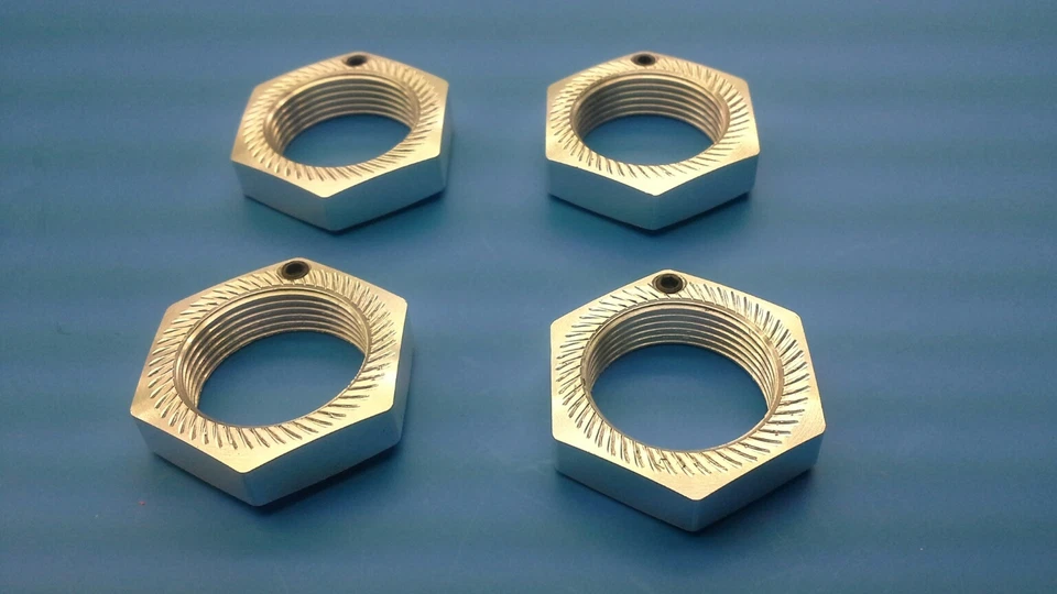 Lauterbacher Radmutter SW 24 mit Sicherungsschraube für Reely Carbon-Fighter 3 - Bild 1 von 1