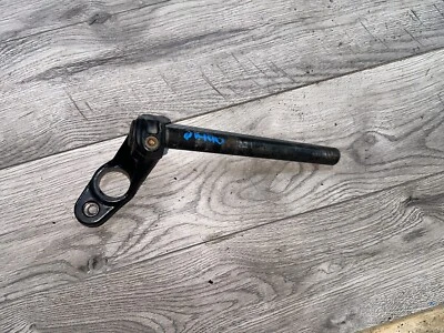 Abrazadera de montaje de manillar derecho Suzuki GS750 E GS 750 1983 Foto 1 de 2