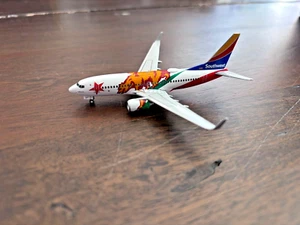 Gemini Jets 1:400 Southwest Airlines Boeing 737-700 N943WN (California One) - Picture 1 of 11