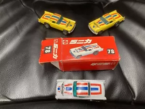 1957 Thunderbird Hot Wheels cars (3) - Picture 1 of 3