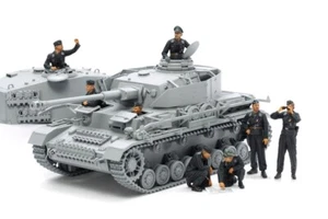 Tamiya 1/35 Wehrmacht Tank Crew 8fg TAM35354 - Picture 1 of 1