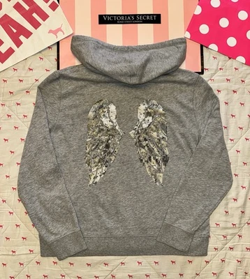 SUDADERA CON CAPUCHA VICTORIA’S SECRET VINTAGE CREMALLERA COMPLETA GRIS BLING ALAS DE ÁNGEL NUEVA SIN ETIQUETAS Foto 1 de 4
