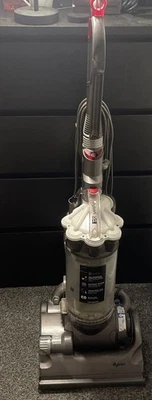 DC 33 Stubborn White Dyson Upright Vacuum Cleaner Hoover Carpet Cleaner - Image 1 of 4